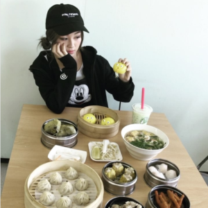 Influencer_eating_at_The_Dim_Sum_Co._Emily_Ghoul